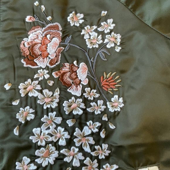 Superdry Suikajan Embroidered Bomber Jacket - Picture 4 of 9